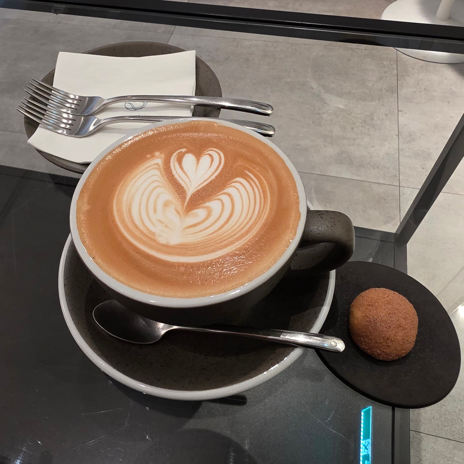 Cafe image 6