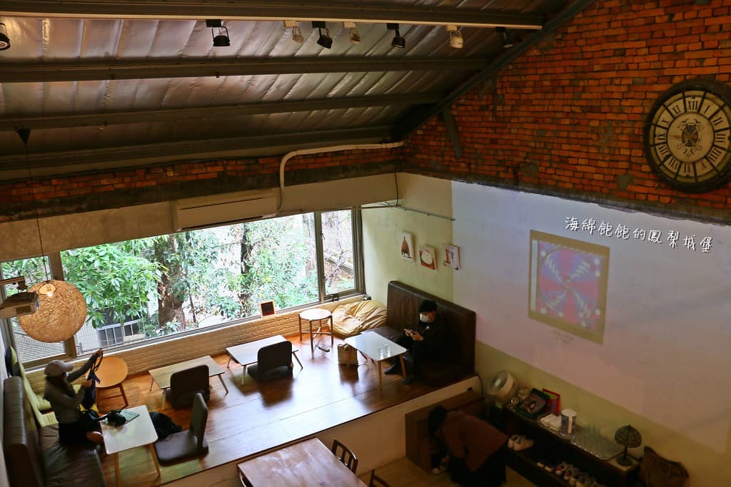 Cafe image 6