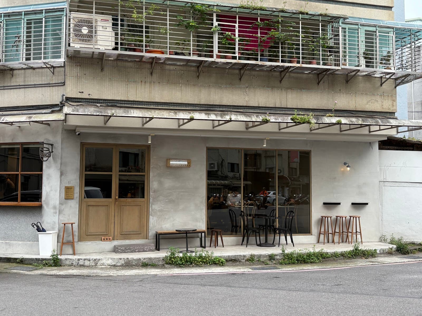 Cafe image 5