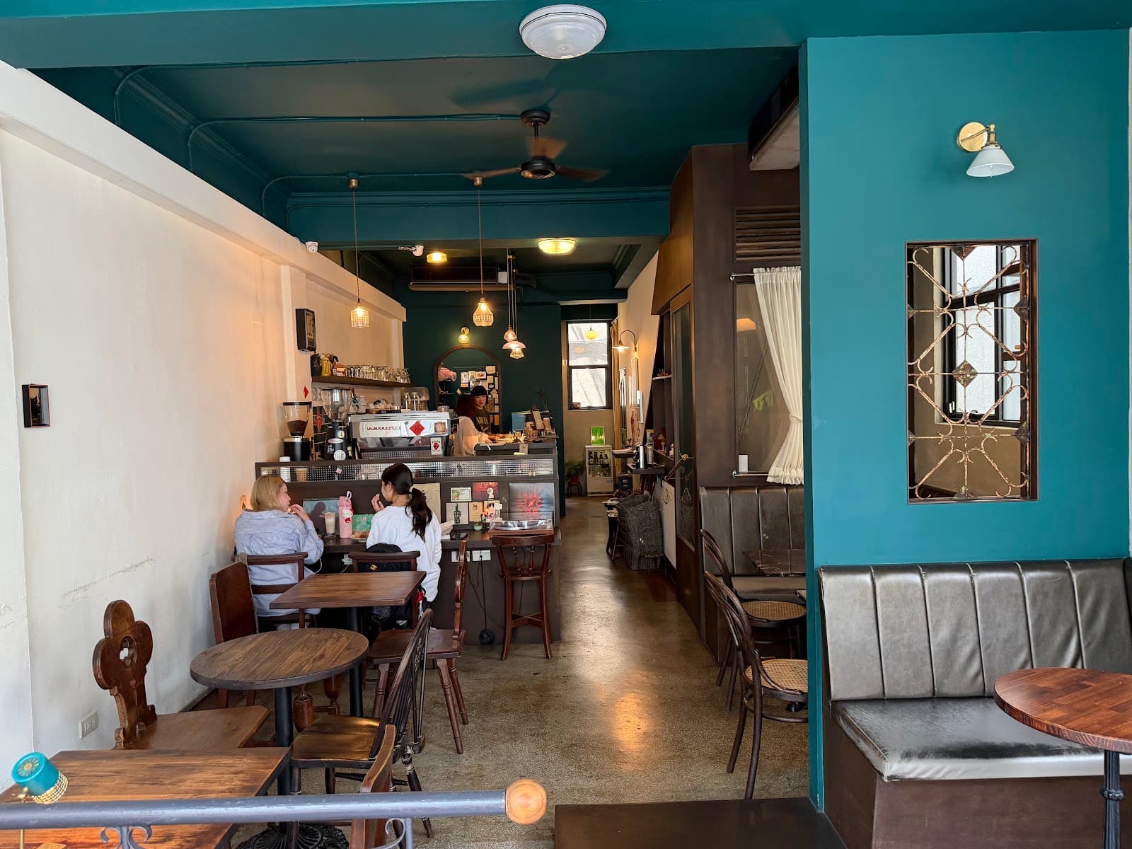 Cafe image 4