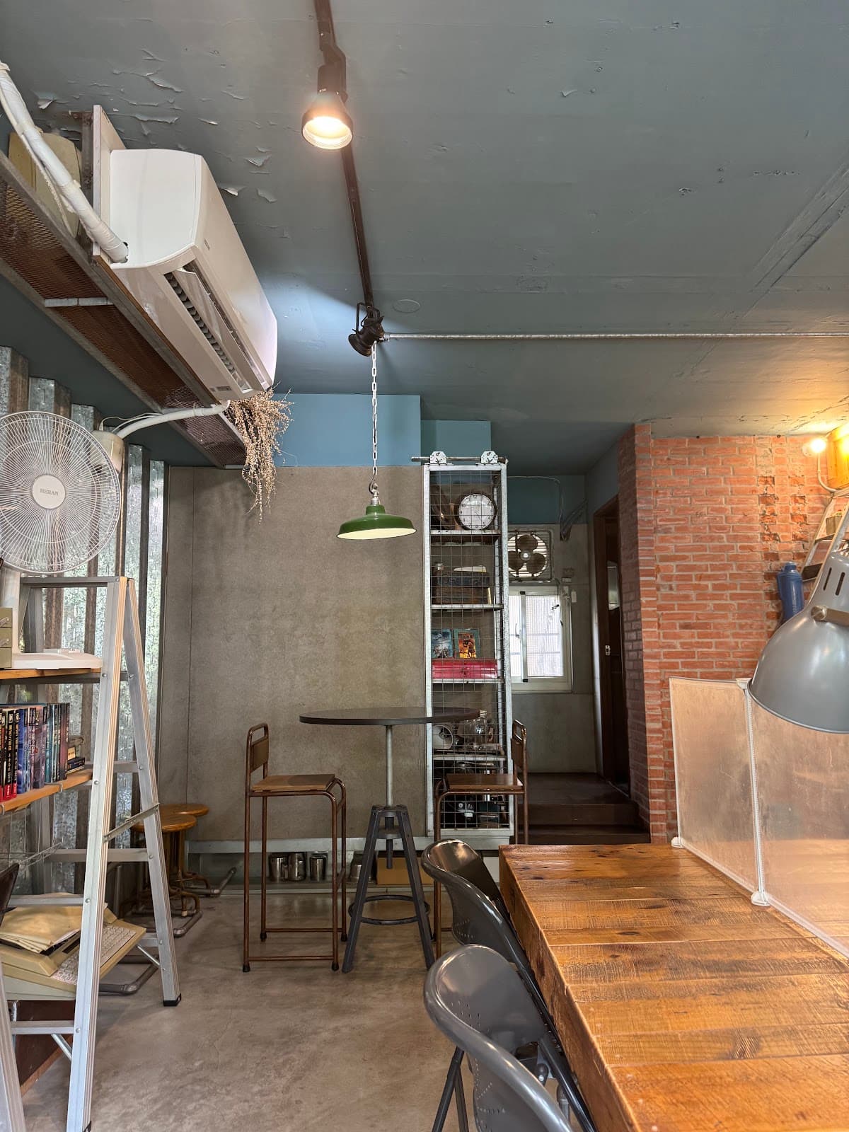 Cafe image 1