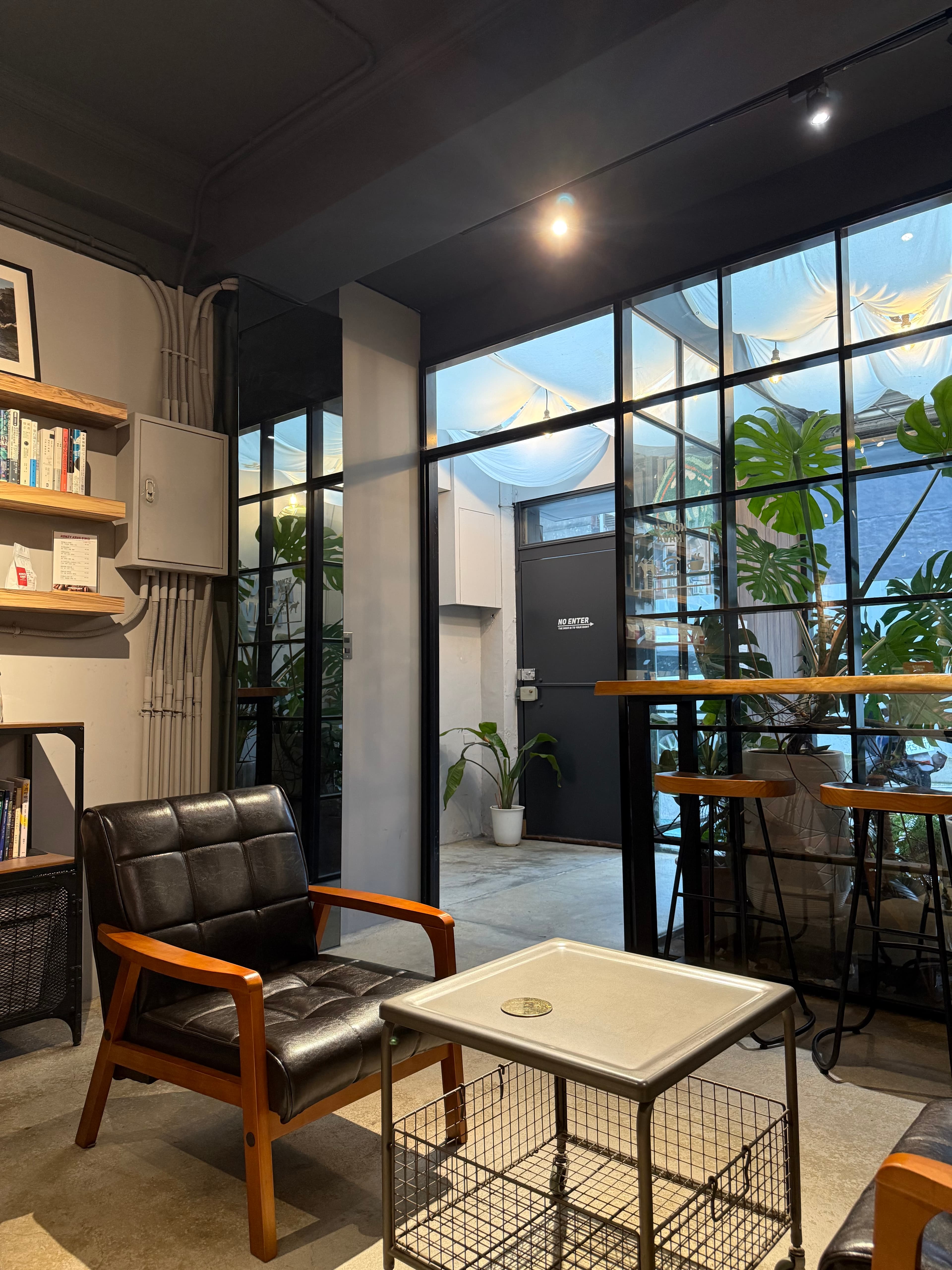 Cafe image 1