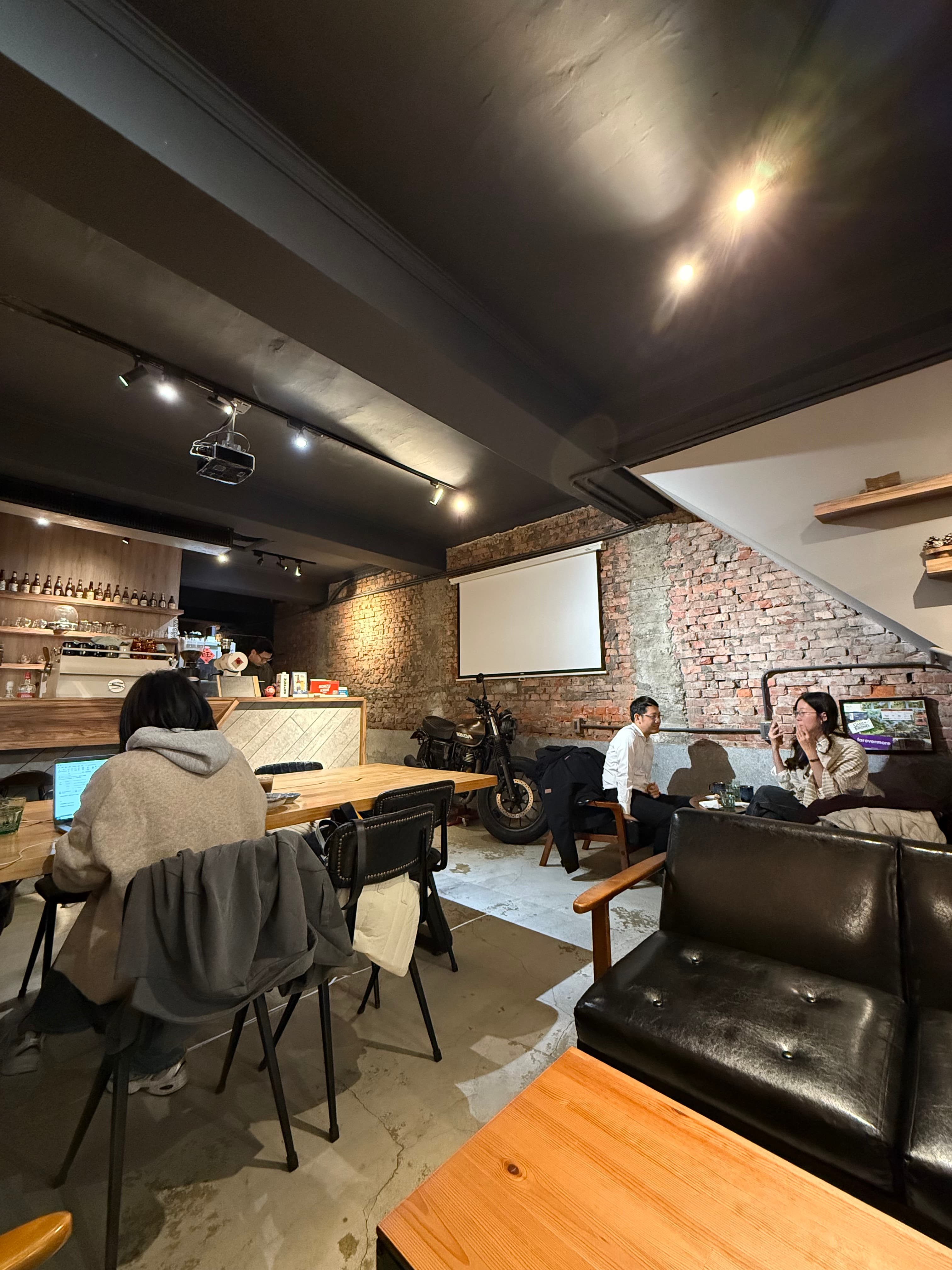 Cafe image 4