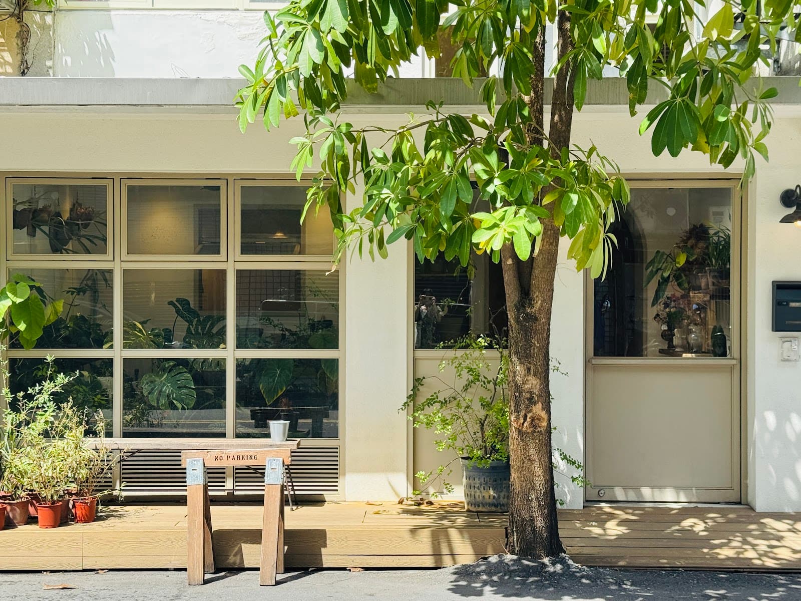 Cafe image 5