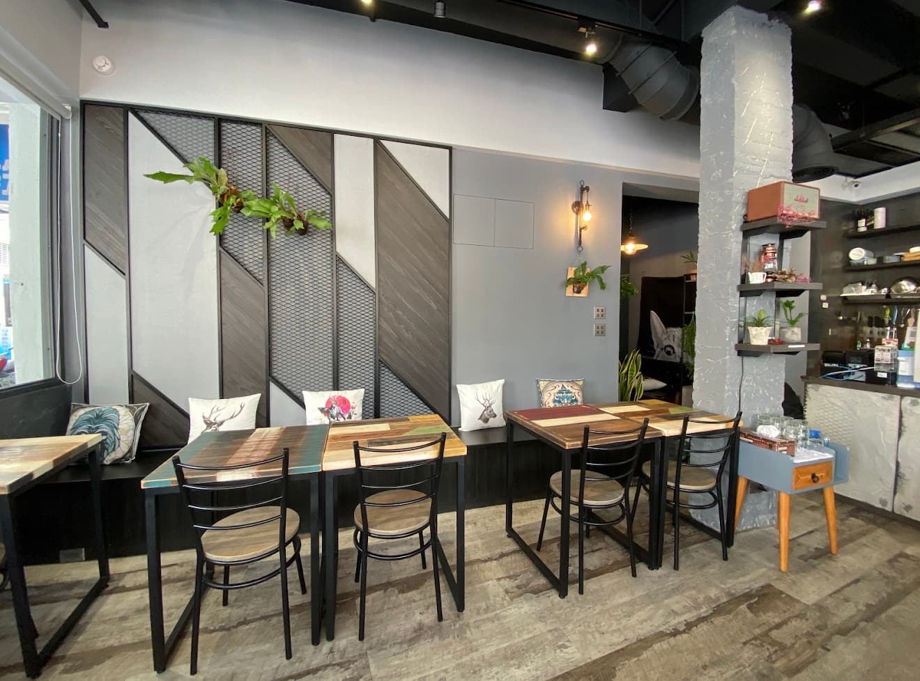 Cafe image 3