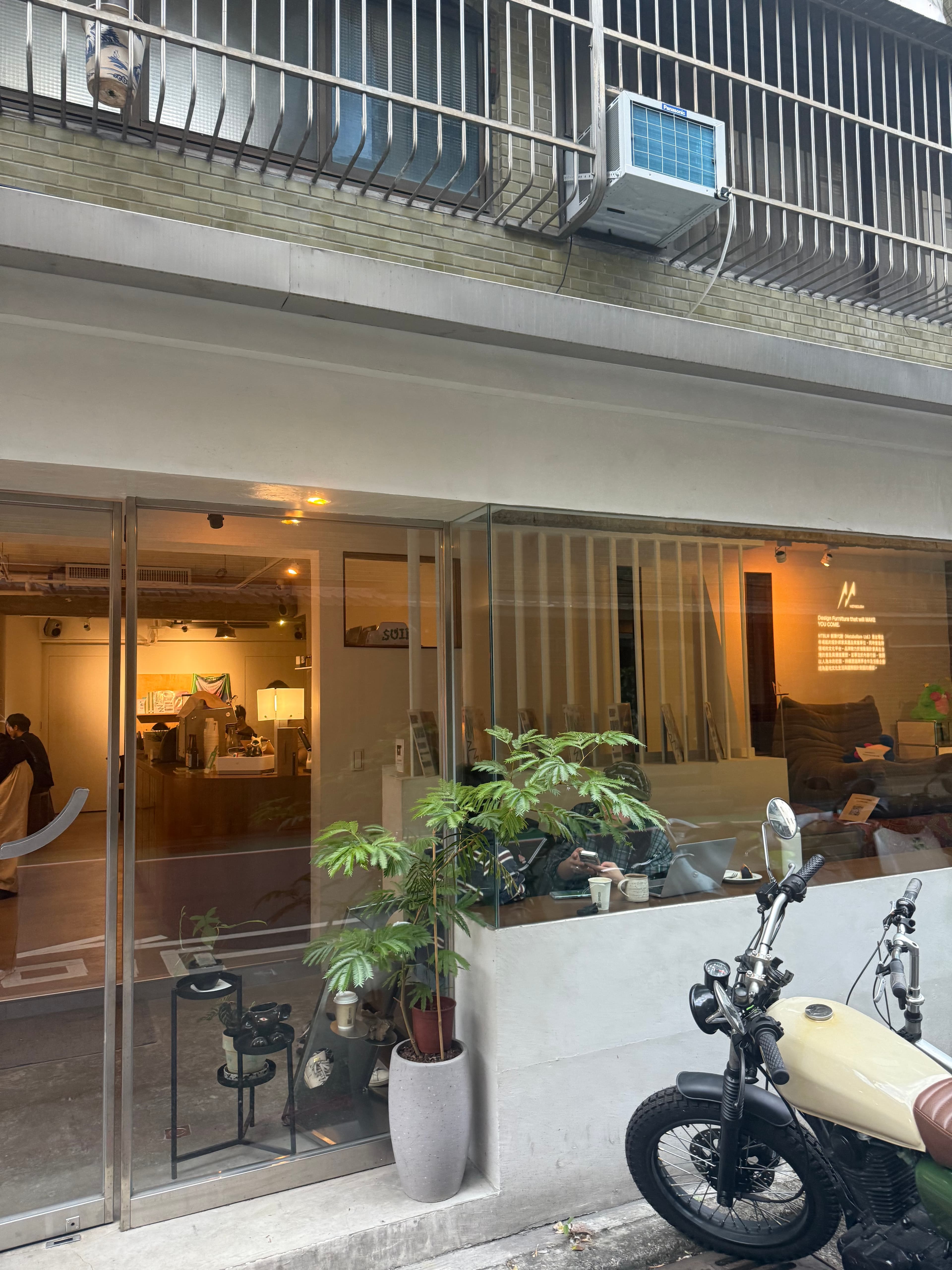 Cafe image 1