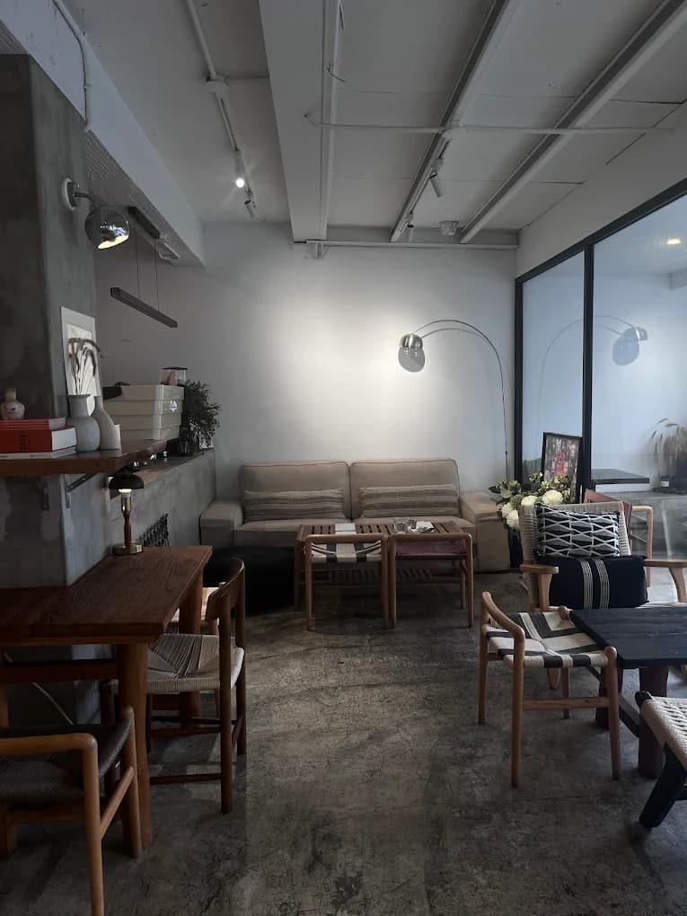 Cafe image 4